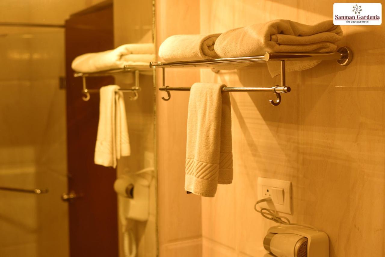 Hotel Sanman Gardenia Bangalore Esterno foto