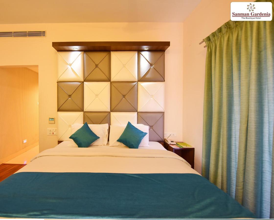 Hotel Sanman Gardenia Bangalore Esterno foto