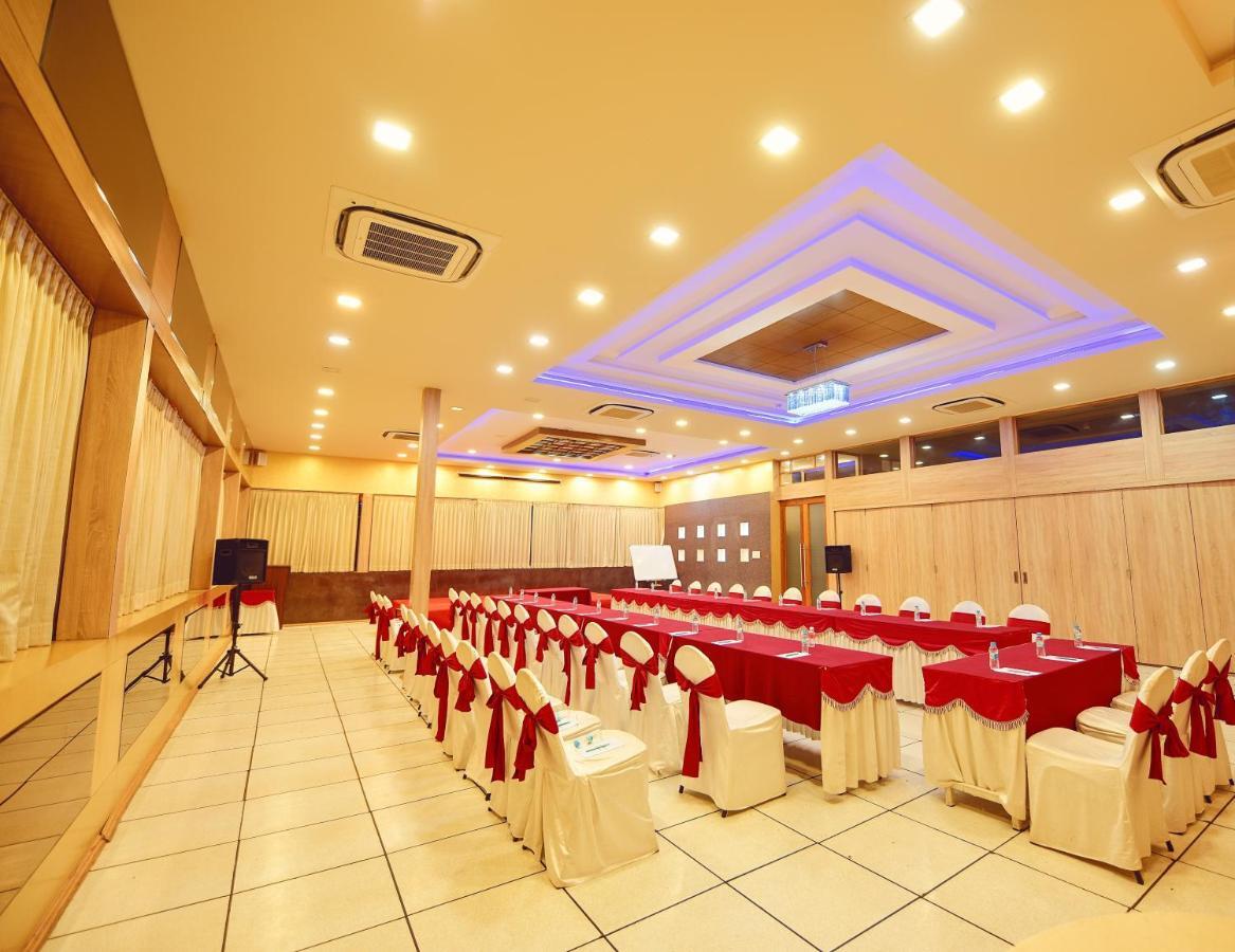 Hotel Sanman Gardenia Bangalore Esterno foto